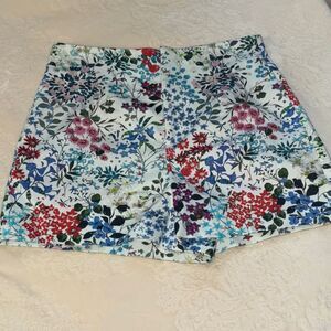 Zara Floral Women's Shorts